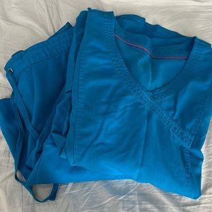 Healing Hands Purple Label Scrub Set - Top M Bottoms S